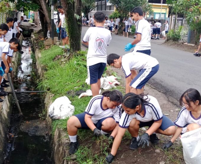 Menjaga Bumi Kita: Proyek Konservasi Lingkungan oleh Siswa Sekolah